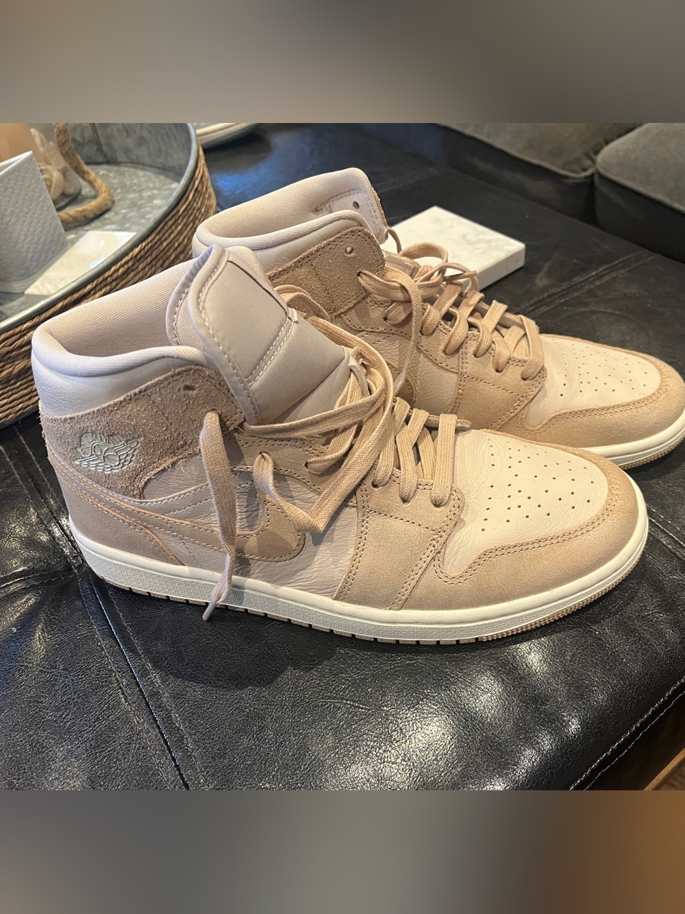 Air Jordan 1 Mid SE "Legend Light Brown" sneakers size 10 eur 42 never worn
